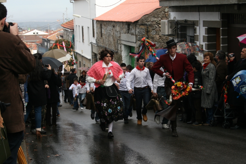 Resultado de imagen de Fiesta de la Vaca de San Pablo de Los Montes