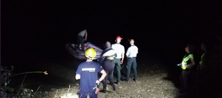 Detalle del rescate de la víctima en el embalse de Henchidanos