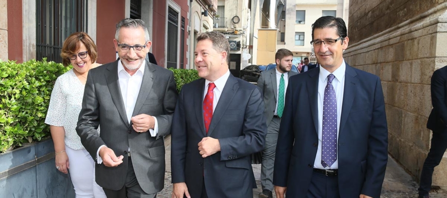 Page apoya la integridad del proyecto Puy du Fou