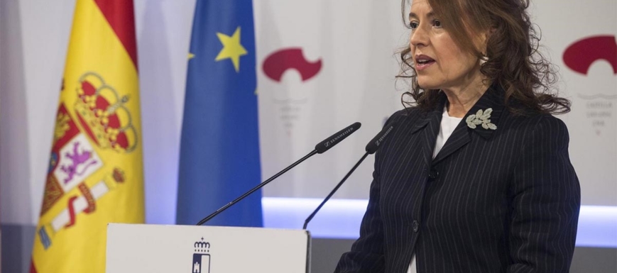 Aurelia Sánchez dio a conocer las ayudas a los menores y el cuidado de las familias