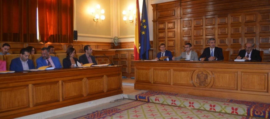 Imagen del Pleno Extraordinario en la Diputación de Toledo