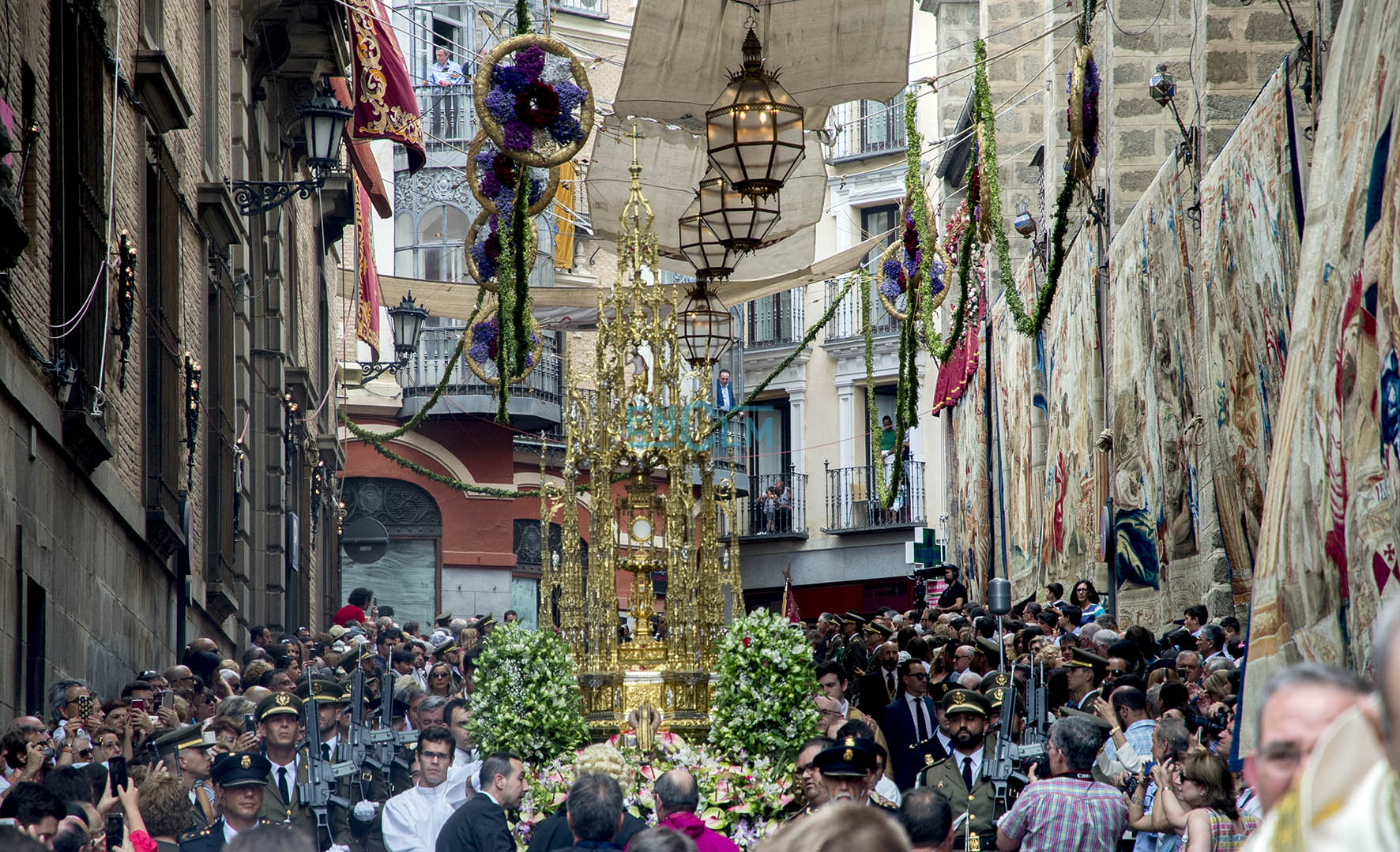 Las fotos de la multitudinaria y colorida procesión del Corpus Christi