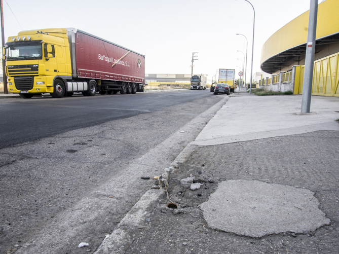 Aceras y calzada nuevas, ordenación del aparcamiento… Así será la nueva