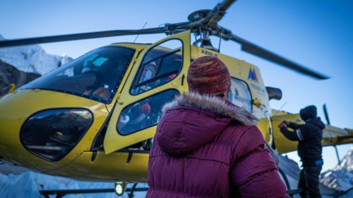 El rescate de Óscar Cardo en el Everest. Foto: DIego Martínez